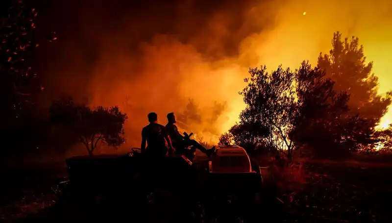 Çanakkale’de Orman Yangını: 785 Kişi Tahliye Edildi, Ekipler Seferber Oldu