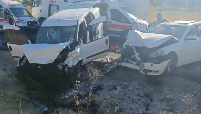 Nevşehir’de Büyük Trafik Kazası: 14 Yaralı, Paniğin Nedenleri Neler?