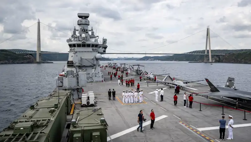 TCG Anadolu, Sarayburnu'ndan Denize Açıldı: Yeni Dönem Başlıyor!