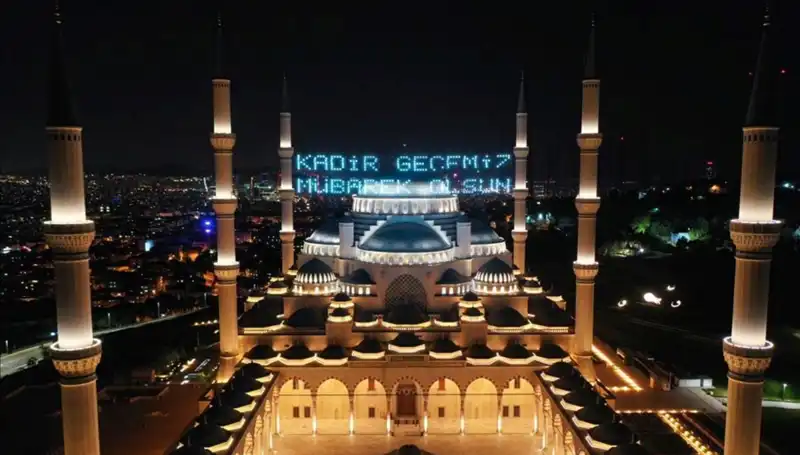 2025 Kadir Gecesi: Ramazan'ın En Mübarek Günü Hakkında Bilmeniz Gerekenler