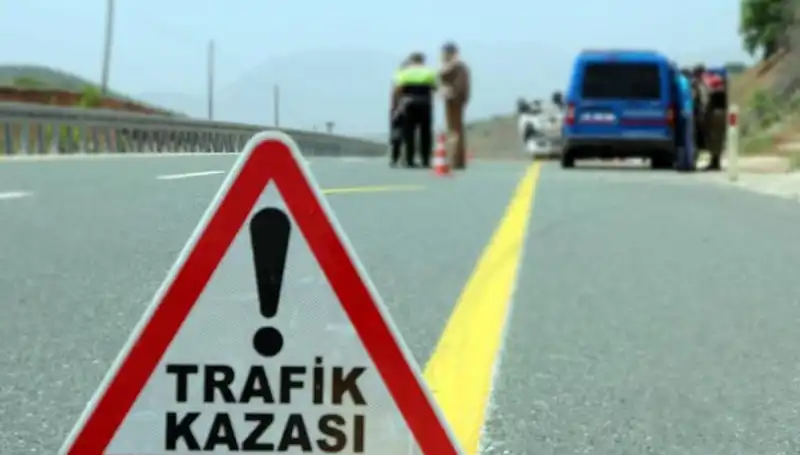 Bitlis'te Peş Peşe İki Feci Kaza: 19 Kişi Yaralı!