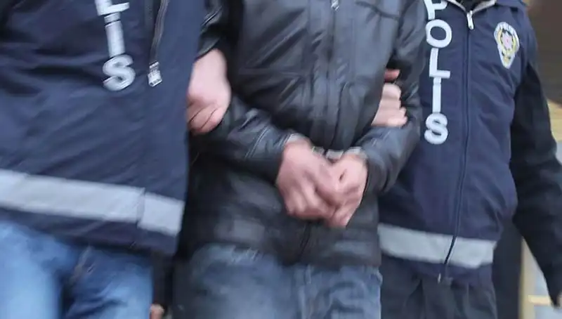 Konya'da Dolandırıcılık Operasyonu: 13 Kişi Tutuklandı ve Dikkat Çekici Detaylar Ortaya Çıktı