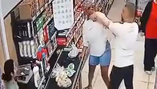 Çocuğunun Önünde Kadına Saldıran Baba: Markette Yaşanan Olay Şok Etti