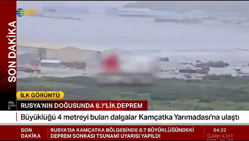 Kamçatka Kıyılarında İlk Tsunami Dalgaları: Doğa İnanılmaz Gücünü Gösterdi
