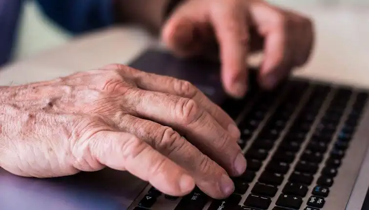 Dijital Dünyanın Gücü: Teknoloji Demansa Karşı Koruma Sağlayabilir mi?