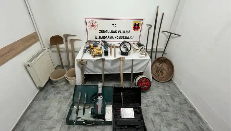 Çaycuma'da Kaçak Kazı Yapan 5 Kişi Yakalandı: Tarihi Hazine Peşinde Ne Oldu?