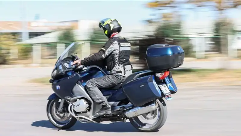 Motosiklet Sürücüsüne Yazılan Fazla Yolcu Cezası Mahkemeden Döndü!