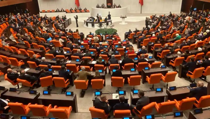 TBMM Komisyonları Hız Kesmeden Görevde: Flaş Gelişmeler