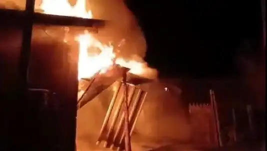 Karabük'te İki Evin Alevlere Teslim Olması Aileleri Üzüntüye Boğdu