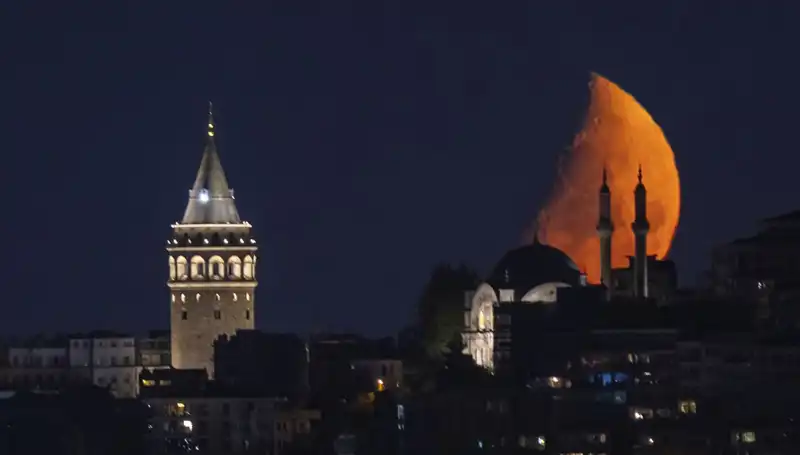 İstanbul'un Yarım Ayı: Hükümetin Yeni Projesi Geleceği Şekillendirecek