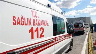 Bursa’da Trafik Kazası: Halk Otobüsü Kamyon ve Polis Aracına Çarptı, 6 Yaralı